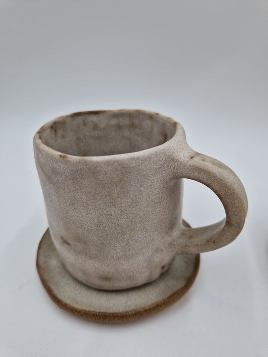 Mini puodelių ir lėkštučių rinkinys „Paplūdimio smėlis”